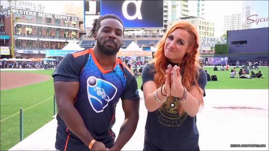 Y2Mate_is_-_BECKY_LYNCH___AUSTIN_CREED_celebrate_ROCKET_LEAGUE_s_3rd_BIRTHDAY21-vQ1lr9tQGxU-720p-1656082980627_mp4_000263266.jpg
