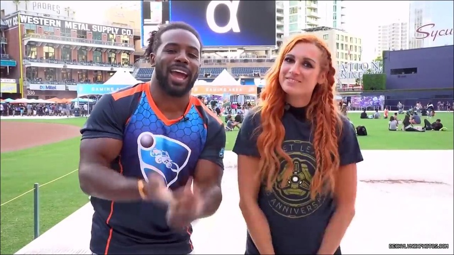 Y2Mate_is_-_BECKY_LYNCH___AUSTIN_CREED_celebrate_ROCKET_LEAGUE_s_3rd_BIRTHDAY21-vQ1lr9tQGxU-720p-1656082980627_mp4_000263666.jpg