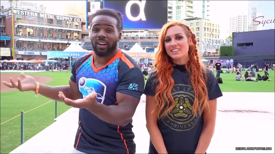Y2Mate_is_-_BECKY_LYNCH___AUSTIN_CREED_celebrate_ROCKET_LEAGUE_s_3rd_BIRTHDAY21-vQ1lr9tQGxU-720p-1656082980627_mp4_000266066.jpg
