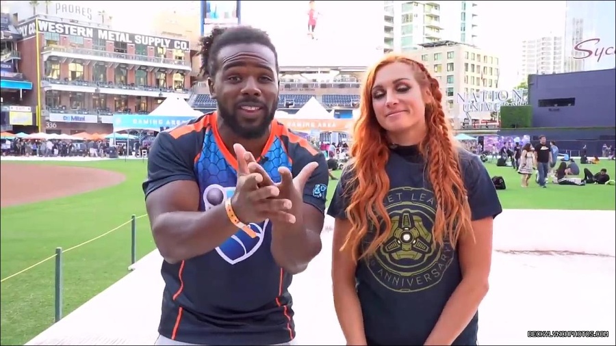 Y2Mate_is_-_BECKY_LYNCH___AUSTIN_CREED_celebrate_ROCKET_LEAGUE_s_3rd_BIRTHDAY21-vQ1lr9tQGxU-720p-1656082980627_mp4_000270066.jpg