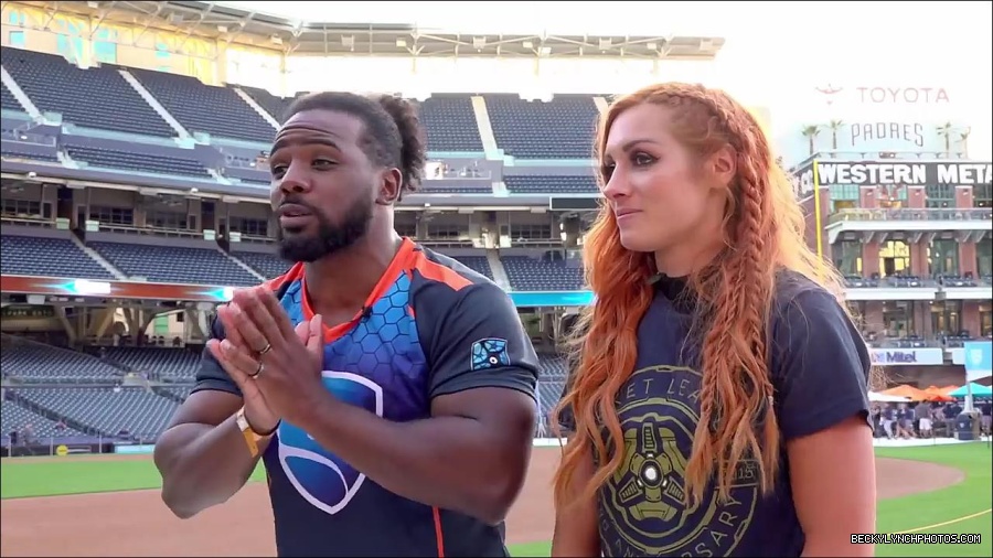 Y2Mate_is_-_BECKY_LYNCH___AUSTIN_CREED_celebrate_ROCKET_LEAGUE_s_3rd_BIRTHDAY21-vQ1lr9tQGxU-720p-1656082980627_mp4_000271666.jpg