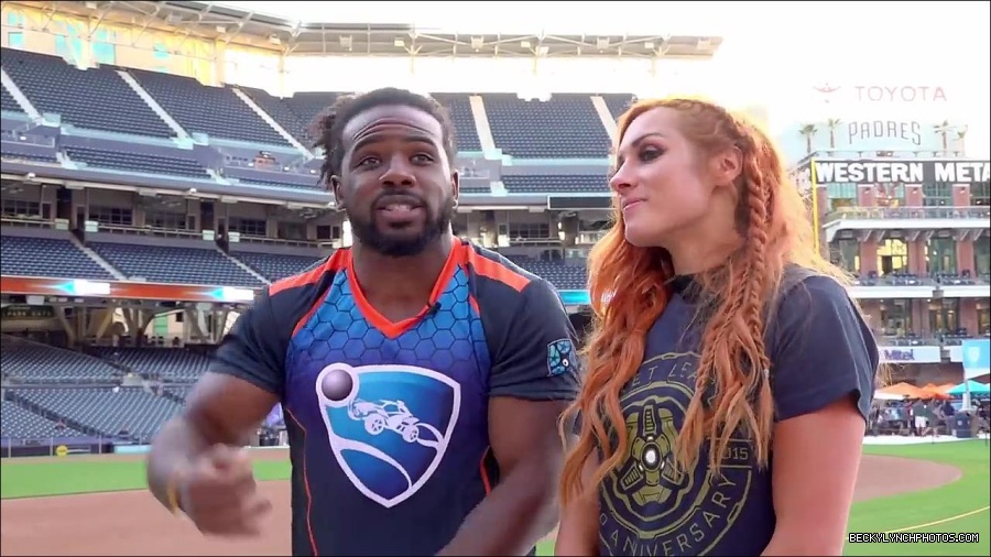 Y2Mate_is_-_BECKY_LYNCH___AUSTIN_CREED_celebrate_ROCKET_LEAGUE_s_3rd_BIRTHDAY21-vQ1lr9tQGxU-720p-1656082980627_mp4_000275266.jpg