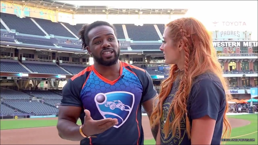 Y2Mate_is_-_BECKY_LYNCH___AUSTIN_CREED_celebrate_ROCKET_LEAGUE_s_3rd_BIRTHDAY21-vQ1lr9tQGxU-720p-1656082980627_mp4_000276066.jpg