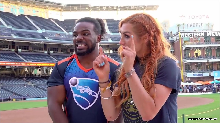 Y2Mate_is_-_BECKY_LYNCH___AUSTIN_CREED_celebrate_ROCKET_LEAGUE_s_3rd_BIRTHDAY21-vQ1lr9tQGxU-720p-1656082980627_mp4_000291666.jpg