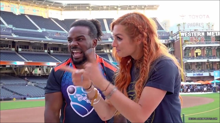 Y2Mate_is_-_BECKY_LYNCH___AUSTIN_CREED_celebrate_ROCKET_LEAGUE_s_3rd_BIRTHDAY21-vQ1lr9tQGxU-720p-1656082980627_mp4_000293666.jpg