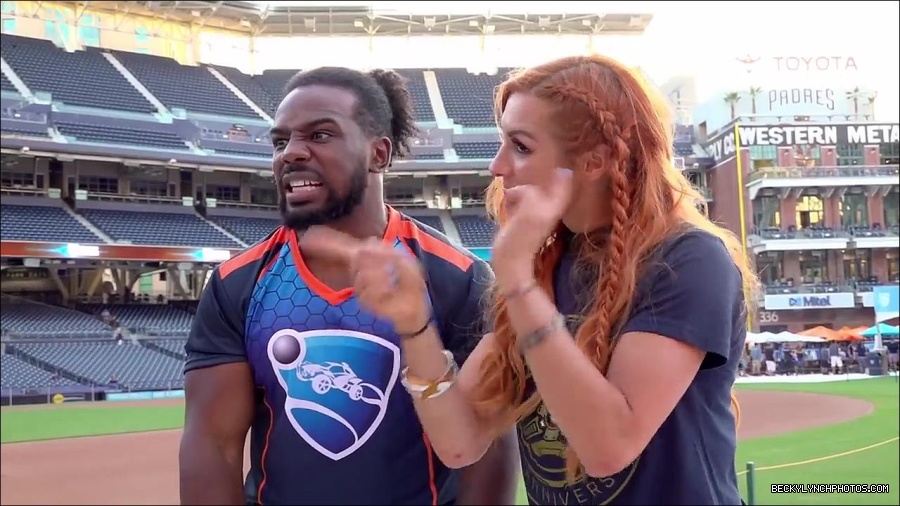 Y2Mate_is_-_BECKY_LYNCH___AUSTIN_CREED_celebrate_ROCKET_LEAGUE_s_3rd_BIRTHDAY21-vQ1lr9tQGxU-720p-1656082980627_mp4_000295266.jpg