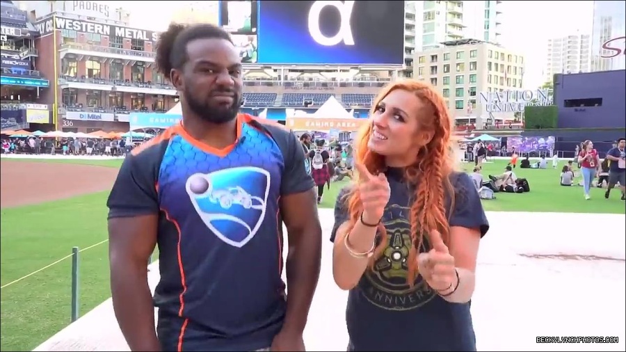 Y2Mate_is_-_BECKY_LYNCH___AUSTIN_CREED_celebrate_ROCKET_LEAGUE_s_3rd_BIRTHDAY21-vQ1lr9tQGxU-720p-1656082980627_mp4_000300466.jpg
