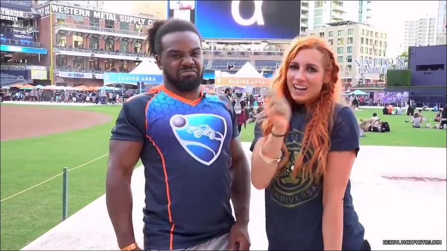 Y2Mate_is_-_BECKY_LYNCH___AUSTIN_CREED_celebrate_ROCKET_LEAGUE_s_3rd_BIRTHDAY21-vQ1lr9tQGxU-720p-1656082980627_mp4_000304066.jpg