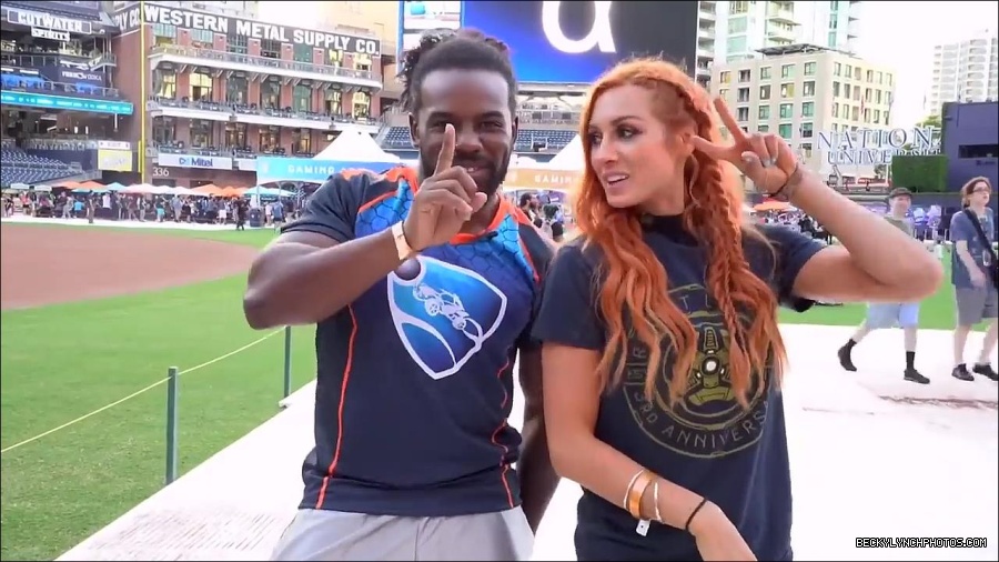 Y2Mate_is_-_BECKY_LYNCH___AUSTIN_CREED_celebrate_ROCKET_LEAGUE_s_3rd_BIRTHDAY21-vQ1lr9tQGxU-720p-1656082980627_mp4_000316066.jpg