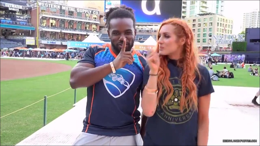 Y2Mate_is_-_BECKY_LYNCH___AUSTIN_CREED_celebrate_ROCKET_LEAGUE_s_3rd_BIRTHDAY21-vQ1lr9tQGxU-720p-1656082980627_mp4_000317266.jpg