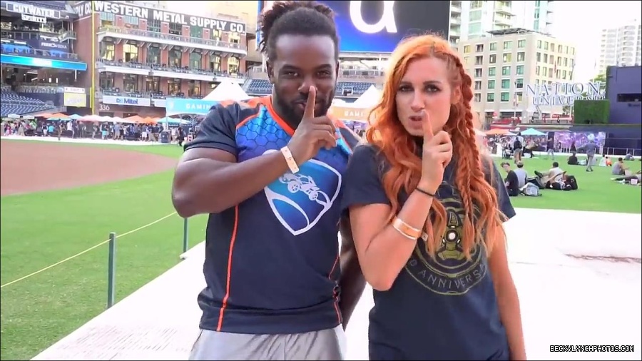 Y2Mate_is_-_BECKY_LYNCH___AUSTIN_CREED_celebrate_ROCKET_LEAGUE_s_3rd_BIRTHDAY21-vQ1lr9tQGxU-720p-1656082980627_mp4_000318466.jpg
