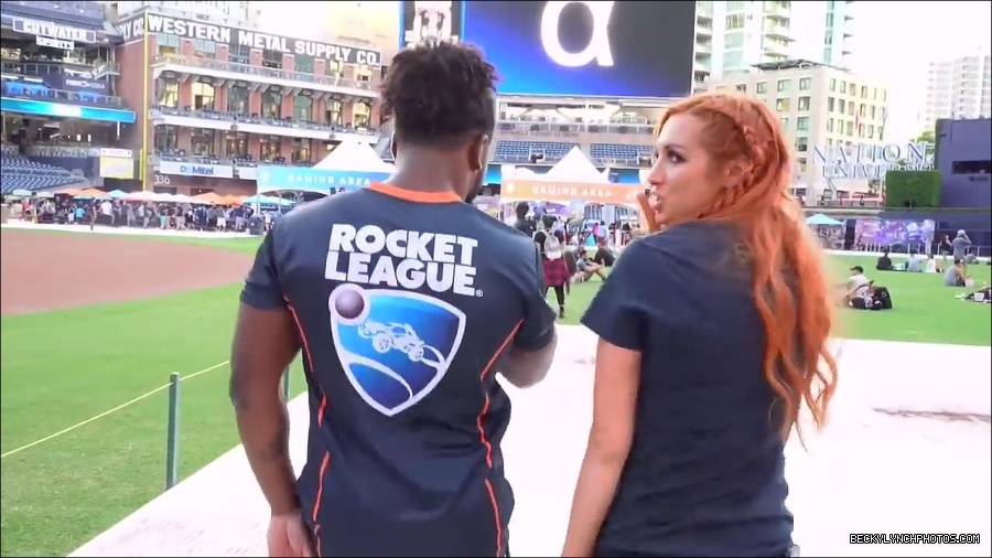 Y2Mate_is_-_BECKY_LYNCH___AUSTIN_CREED_celebrate_ROCKET_LEAGUE_s_3rd_BIRTHDAY21-vQ1lr9tQGxU-720p-1656082980627_mp4_000322066.jpg