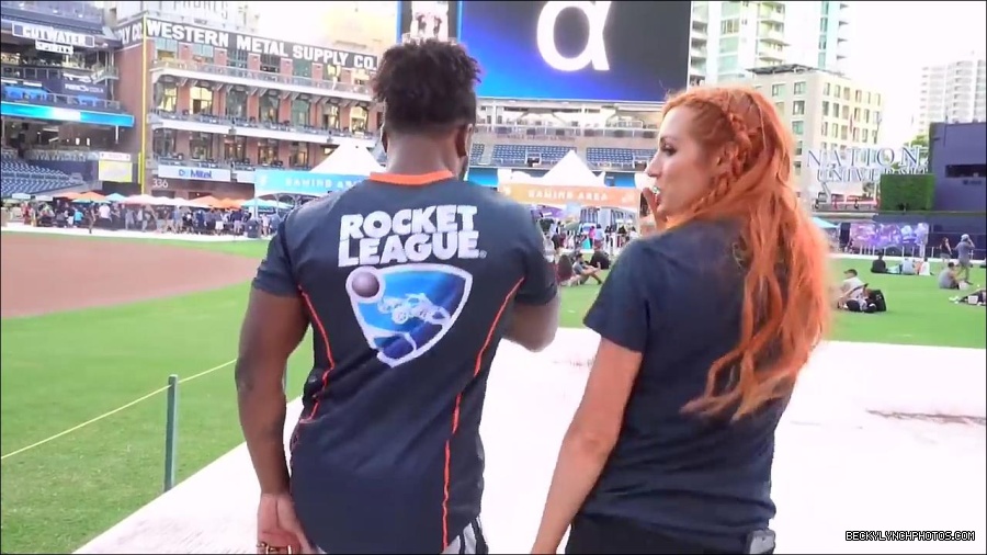 Y2Mate_is_-_BECKY_LYNCH___AUSTIN_CREED_celebrate_ROCKET_LEAGUE_s_3rd_BIRTHDAY21-vQ1lr9tQGxU-720p-1656082980627_mp4_000322466.jpg