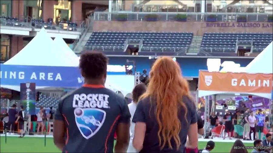 Y2Mate_is_-_BECKY_LYNCH___AUSTIN_CREED_celebrate_ROCKET_LEAGUE_s_3rd_BIRTHDAY21-vQ1lr9tQGxU-720p-1656082980627_mp4_000334466.jpg