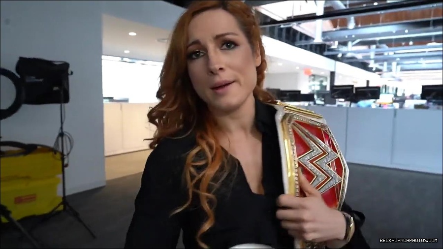 Y2Mate_is_-_BECKY_LYNCH_visits_the_NEW_UpUpDownDown_Studio21-nQJ31QXsyGs-720p-1656083018926_mp4_000012466.jpg