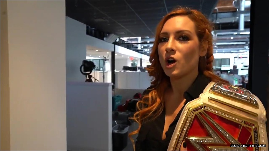 Y2Mate_is_-_BECKY_LYNCH_visits_the_NEW_UpUpDownDown_Studio21-nQJ31QXsyGs-720p-1656083018926_mp4_000020466.jpg