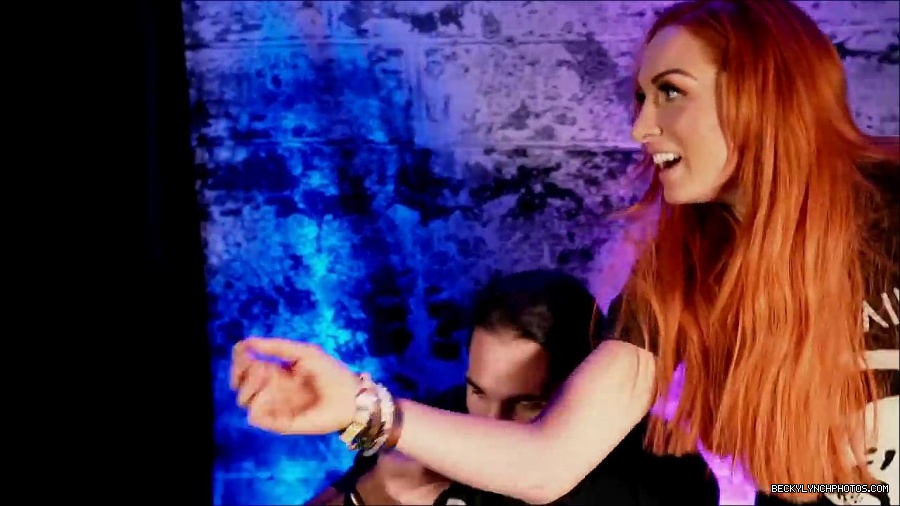 Y2Mate_is_-_SETH_ROLLINS_vs__BECKY_LYNCH_UpUpDownDown_Championship_Match-R-81kIxYkNY-720p-1656083164462_mp4_000503100.jpg