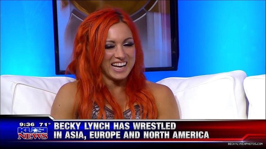 Y2Mate_is_-_WWE_s_Charlotte_and_Becky_Lynch_say_Good_Morning_San_Diego-uhjeOCZYeDs-720p-1656083333155_mp4_000451884.jpg
