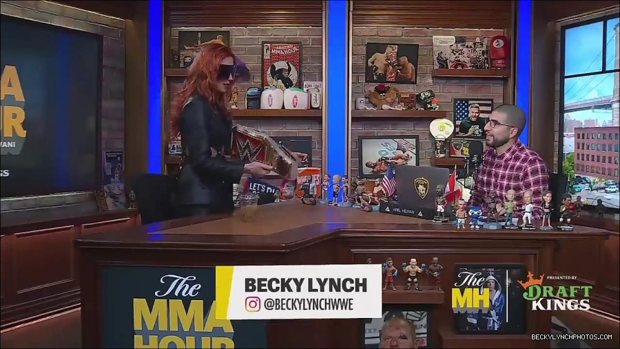 Y2Mate_is_-_Becky_Lynch_Talks_Charlotte_Flair_Feud_27I27m_So_in_Her_Head__-_The_MMA_Hour-4BJNnwyhid4-720p-1656194904909_mp4_000013646.jpg