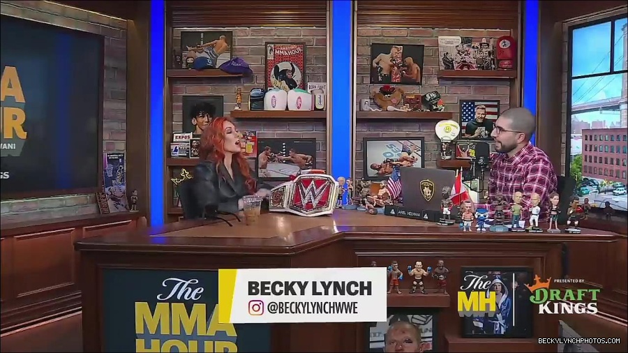 Y2Mate_is_-_Becky_Lynch_Talks_Charlotte_Flair_Feud_27I27m_So_in_Her_Head__-_The_MMA_Hour-4BJNnwyhid4-720p-1656194904909_mp4_000044878.jpg