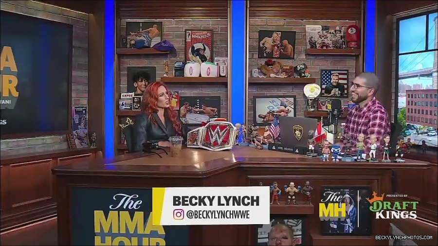 Y2Mate_is_-_Becky_Lynch_Talks_Charlotte_Flair_Feud_27I27m_So_in_Her_Head__-_The_MMA_Hour-4BJNnwyhid4-720p-1656194904909_mp4_000074507.jpg