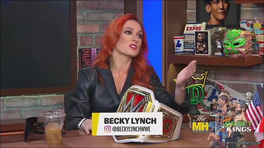 Y2Mate_is_-_Becky_Lynch_Talks_Charlotte_Flair_Feud_27I27m_So_in_Her_Head__-_The_MMA_Hour-4BJNnwyhid4-720p-1656194904909_mp4_000189422.jpg