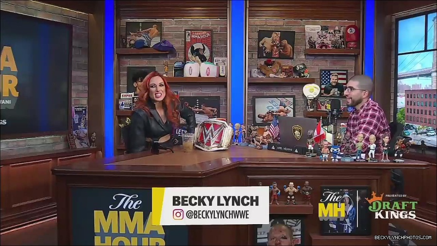 Y2Mate_is_-_Becky_Lynch_Talks_Charlotte_Flair_Feud_27I27m_So_in_Her_Head__-_The_MMA_Hour-4BJNnwyhid4-720p-1656194904909_mp4_000355121.jpg