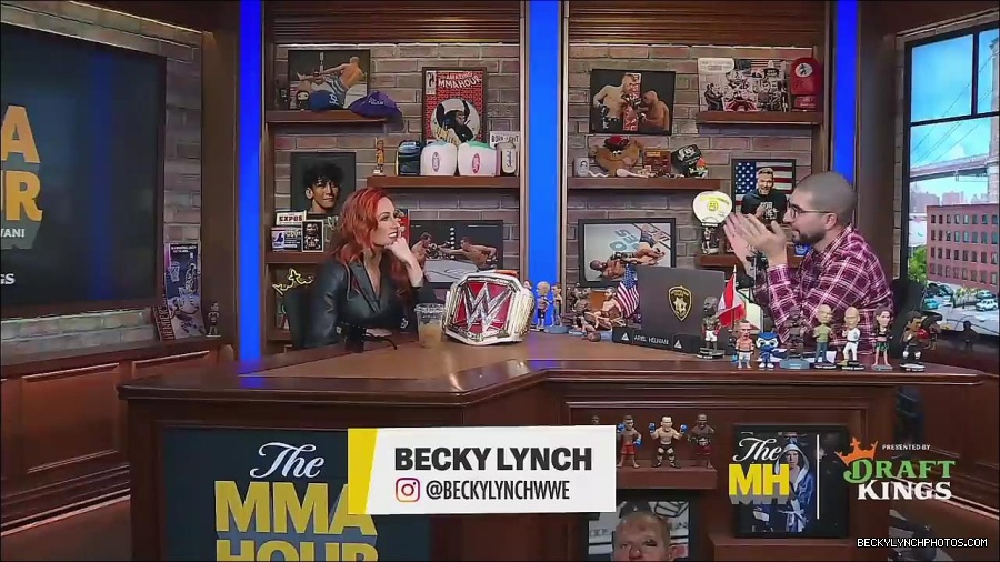 Y2Mate_is_-_Becky_Lynch_Talks_Charlotte_Flair_Feud_27I27m_So_in_Her_Head__-_The_MMA_Hour-4BJNnwyhid4-720p-1656194904909_mp4_000419986.jpg
