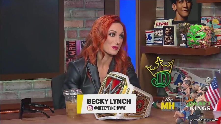Y2Mate_is_-_Becky_Lynch_Talks_Charlotte_Flair_Feud_27I27m_So_in_Her_Head__-_The_MMA_Hour-4BJNnwyhid4-720p-1656194904909_mp4_000522889.jpg