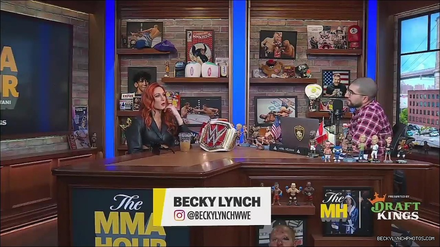 Y2Mate_is_-_Becky_Lynch_Talks_Charlotte_Flair_Feud_27I27m_So_in_Her_Head__-_The_MMA_Hour-4BJNnwyhid4-720p-1656194904909_mp4_001145310.jpg
