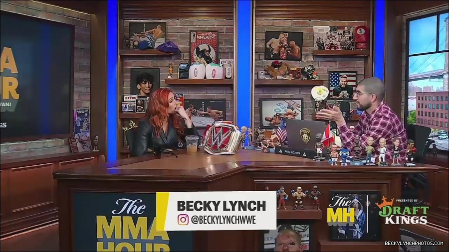 Y2Mate_is_-_Becky_Lynch_Talks_Charlotte_Flair_Feud_27I27m_So_in_Her_Head__-_The_MMA_Hour-4BJNnwyhid4-720p-1656194904909_mp4_002686684.jpg