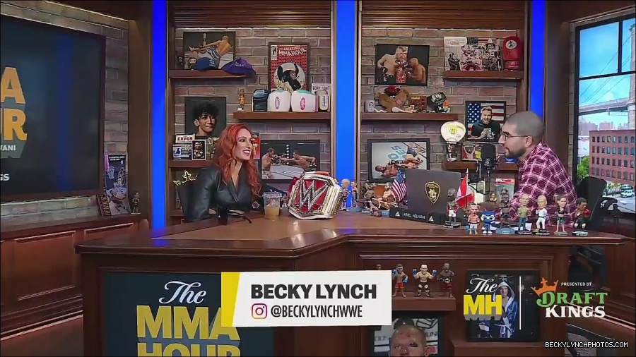 Y2Mate_is_-_Becky_Lynch_Talks_Charlotte_Flair_Feud_27I27m_So_in_Her_Head__-_The_MMA_Hour-4BJNnwyhid4-720p-1656194904909_mp4_002720718.jpg