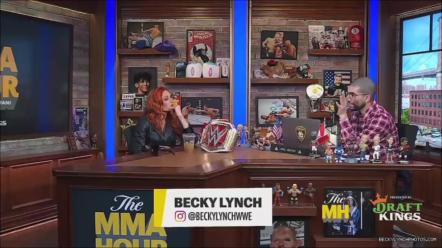 Y2Mate_is_-_Becky_Lynch_Talks_Charlotte_Flair_Feud_27I27m_So_in_Her_Head__-_The_MMA_Hour-4BJNnwyhid4-720p-1656194904909_mp4_002766363.jpg