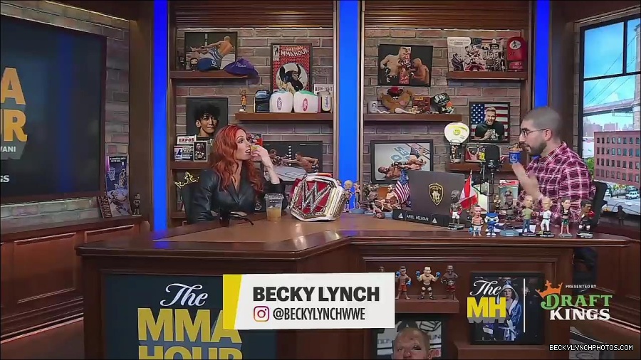 Y2Mate_is_-_Becky_Lynch_Talks_Charlotte_Flair_Feud_27I27m_So_in_Her_Head__-_The_MMA_Hour-4BJNnwyhid4-720p-1656194904909_mp4_002779576.jpg
