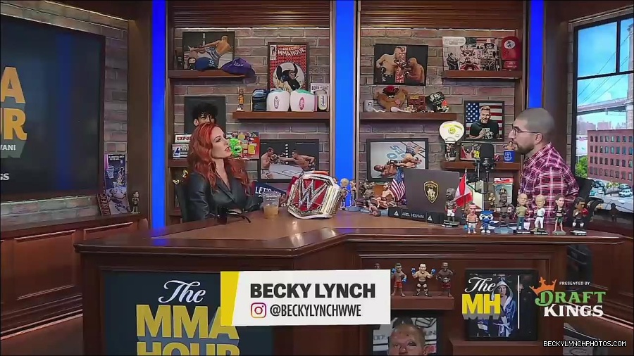 Y2Mate_is_-_Becky_Lynch_Talks_Charlotte_Flair_Feud_27I27m_So_in_Her_Head__-_The_MMA_Hour-4BJNnwyhid4-720p-1656194904909_mp4_002784782.jpg