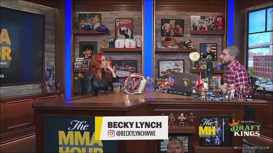 Y2Mate_is_-_Becky_Lynch_Talks_Charlotte_Flair_Feud_27I27m_So_in_Her_Head__-_The_MMA_Hour-4BJNnwyhid4-720p-1656194904909_mp4_002811608.jpg