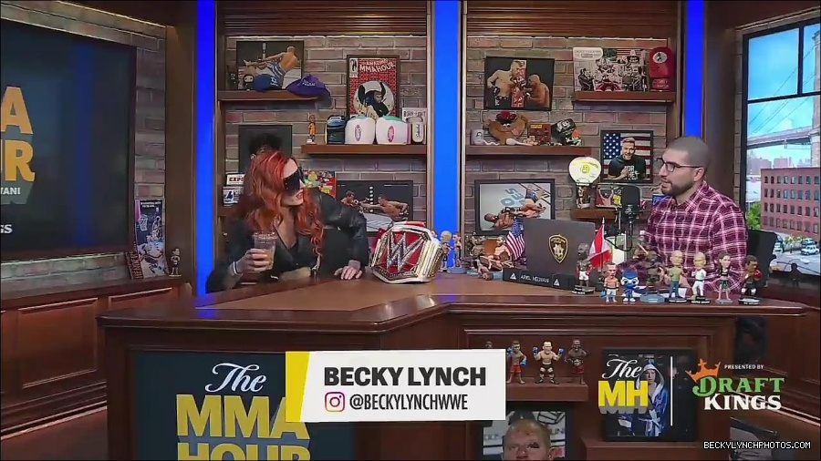 Y2Mate_is_-_Becky_Lynch_Talks_Charlotte_Flair_Feud_27I27m_So_in_Her_Head__-_The_MMA_Hour-4BJNnwyhid4-720p-1656194904909_mp4_002888986.jpg