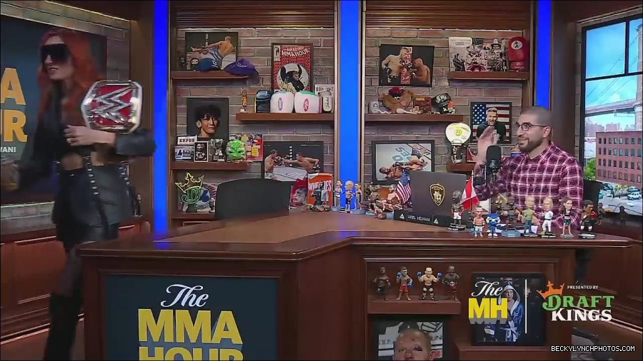 Y2Mate_is_-_Becky_Lynch_Talks_Charlotte_Flair_Feud_27I27m_So_in_Her_Head__-_The_MMA_Hour-4BJNnwyhid4-720p-1656194904909_mp4_002896193.jpg