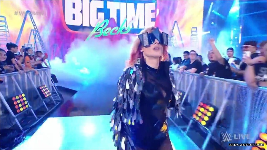 WWE_RAW_27th_June_2022_720p_WEBRip_h264_mp4_006971851.jpg