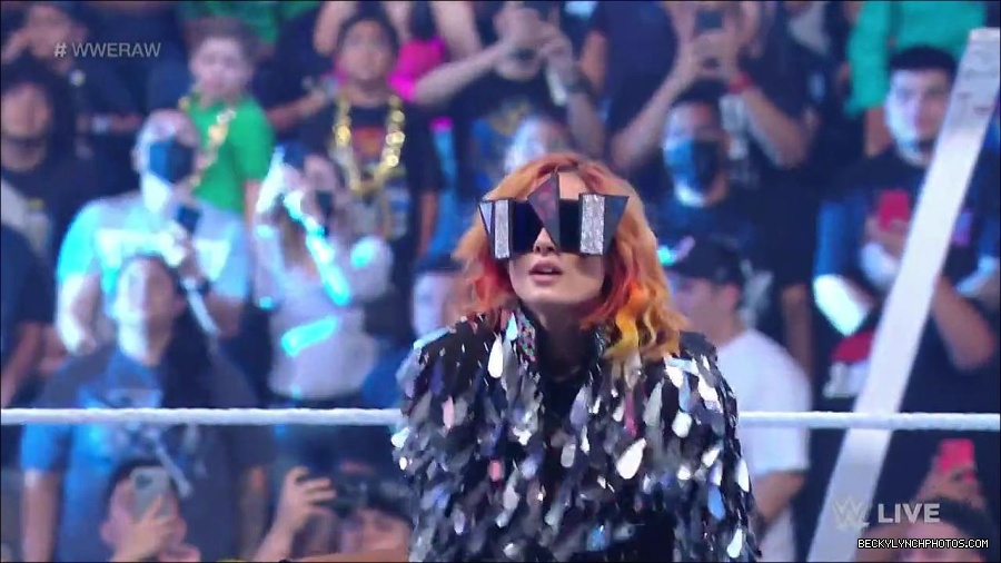 WWE_RAW_27th_June_2022_720p_WEBRip_h264_mp4_006988668.jpg