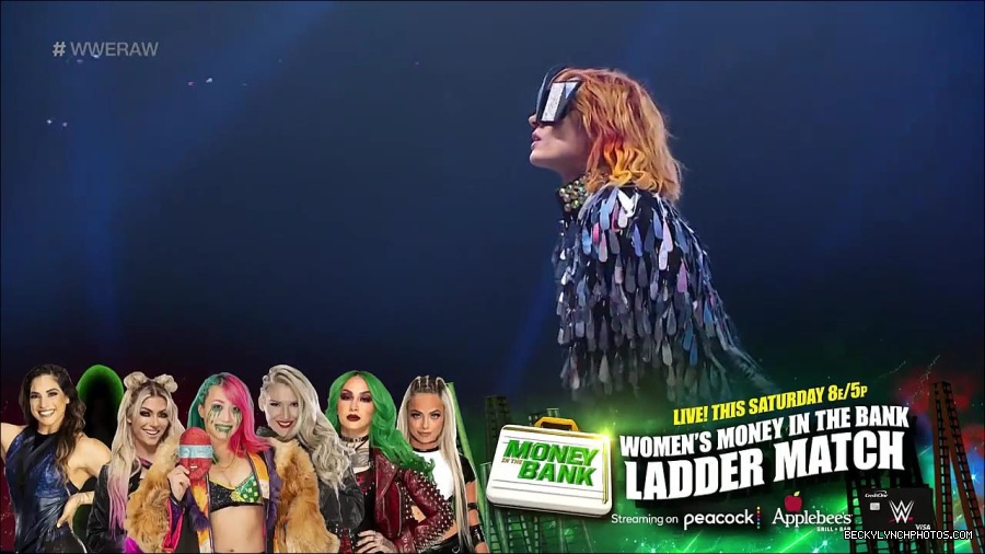 WWE_RAW_27th_June_2022_720p_WEBRip_h264_mp4_007004283.jpg