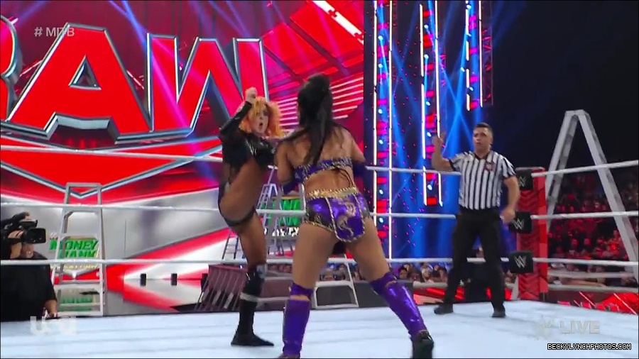 WWE_RAW_27th_June_2022_720p_WEBRip_h264_mp4_007207519.jpg