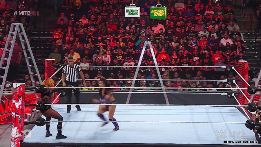 WWE_RAW_27th_June_2022_720p_WEBRip_h264_mp4_007215127.jpg