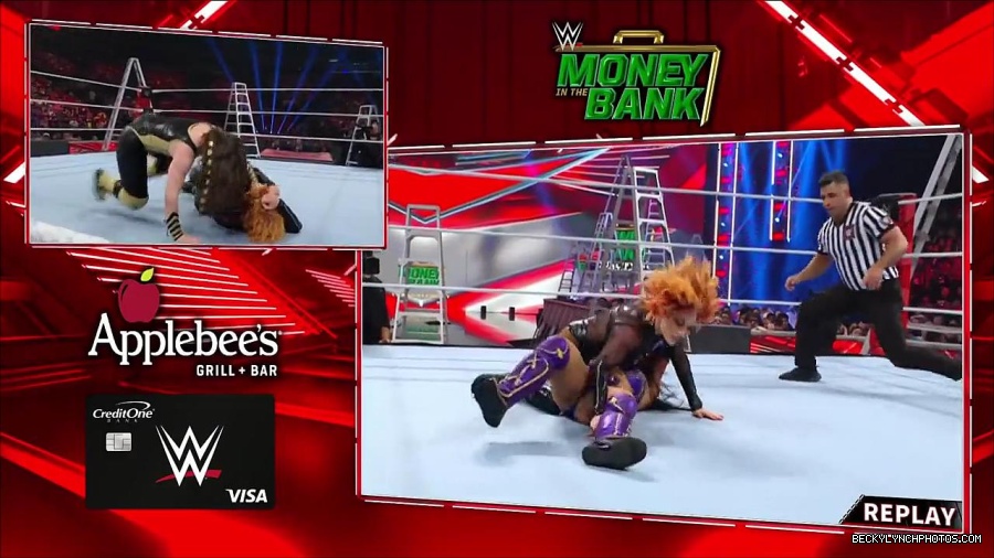 WWE_RAW_27th_June_2022_720p_WEBRip_h264_mp4_007251163.jpg