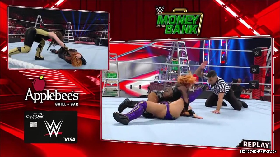 WWE_RAW_27th_June_2022_720p_WEBRip_h264_mp4_007251964.jpg