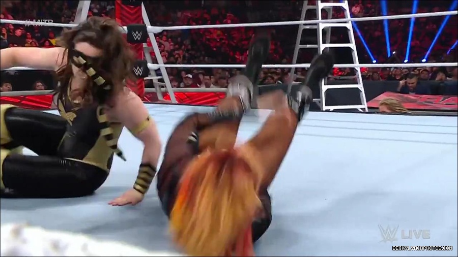 WWE_RAW_27th_June_2022_720p_WEBRip_h264_mp4_007255567.jpg