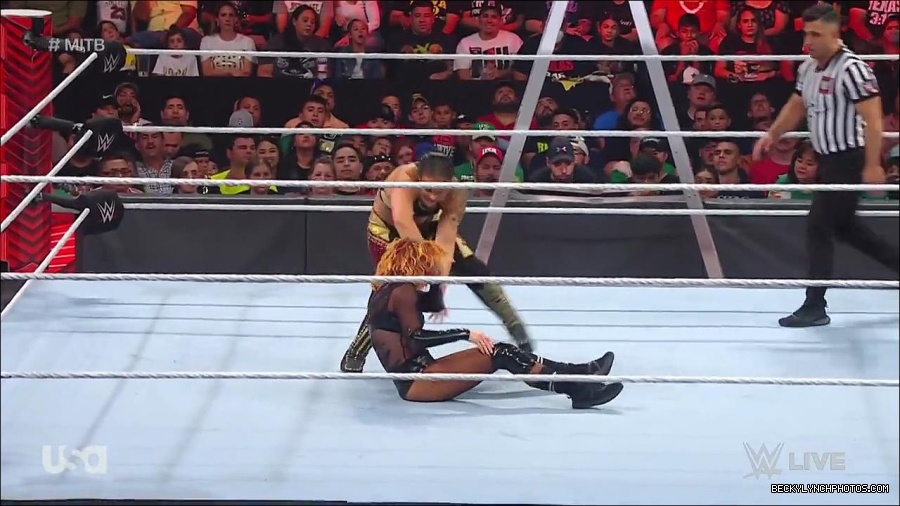 WWE_RAW_27th_June_2022_720p_WEBRip_h264_mp4_007273585.jpg