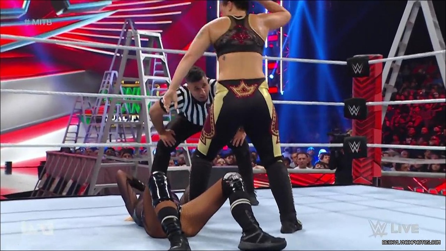 WWE_RAW_27th_June_2022_720p_WEBRip_h264_mp4_007276789.jpg
