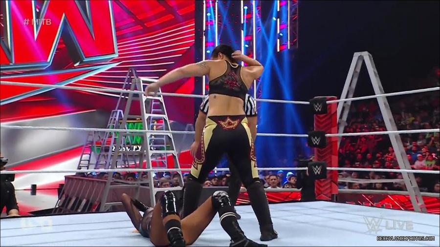 WWE_RAW_27th_June_2022_720p_WEBRip_h264_mp4_007277589.jpg