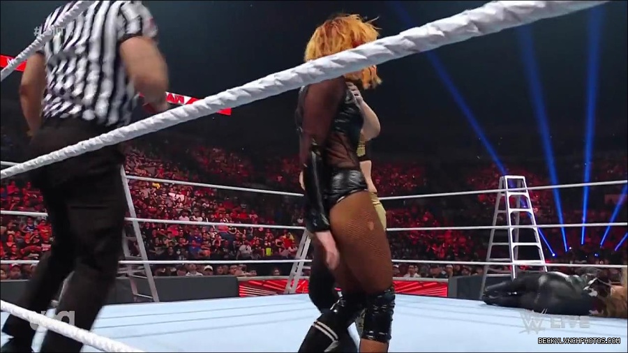WWE_RAW_27th_June_2022_720p_WEBRip_h264_mp4_007285197.jpg
